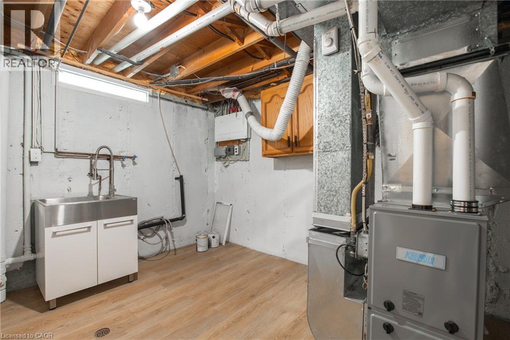 58 Selkirk Drive, Kitchener, Ontario N2E 1N2 - Photo 32 - 40787325