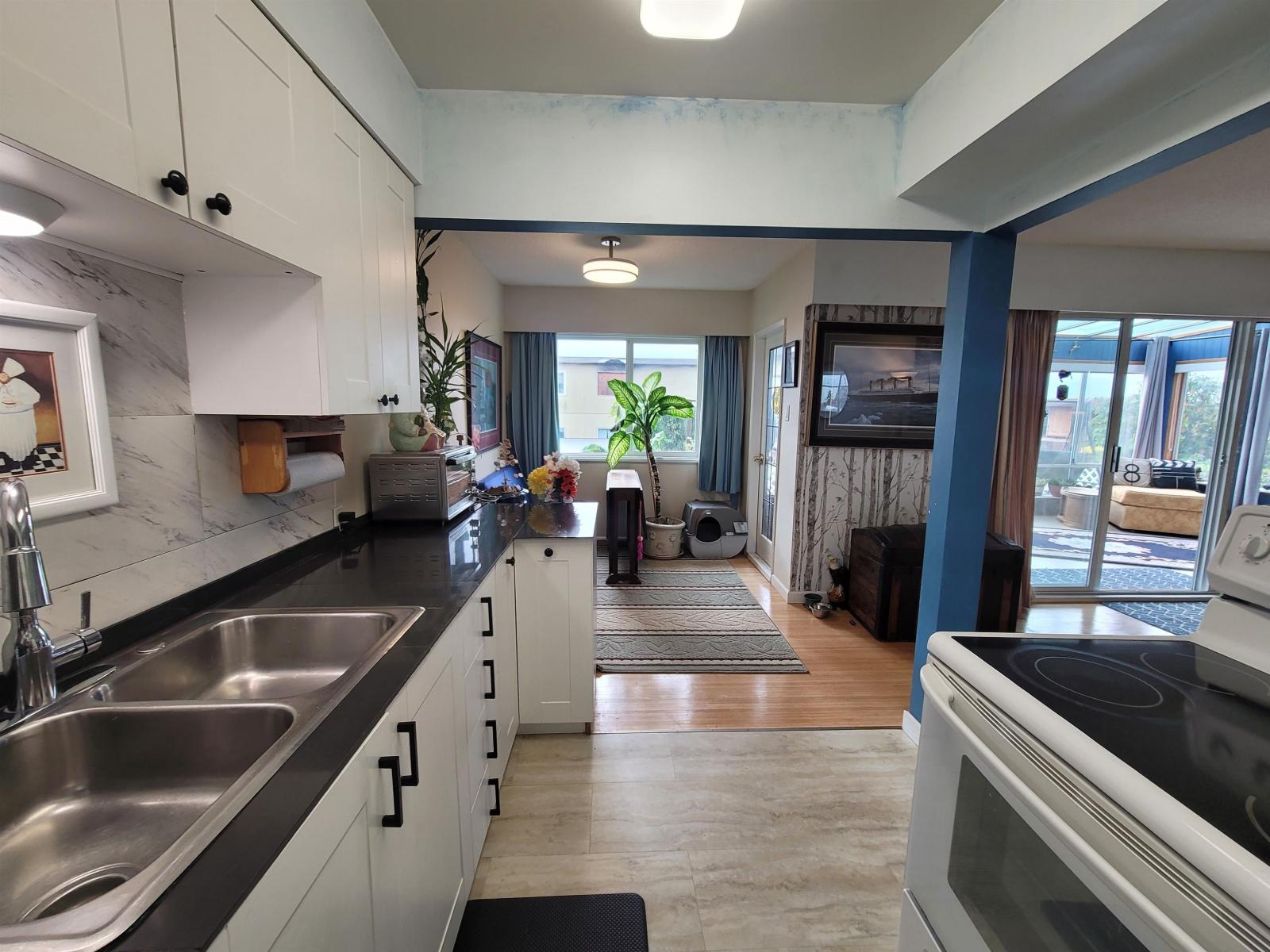 1 1040 Parker Street, White Rock, British Columbia  V4B 4R7 - Photo 6 - R3067024