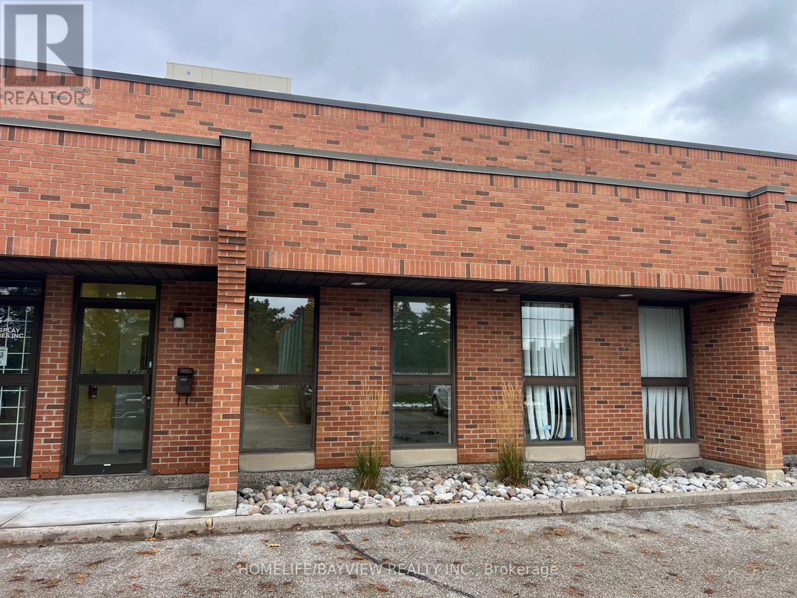 15 - 200 CONNIE CRESCENT, Vaughan, Ontario