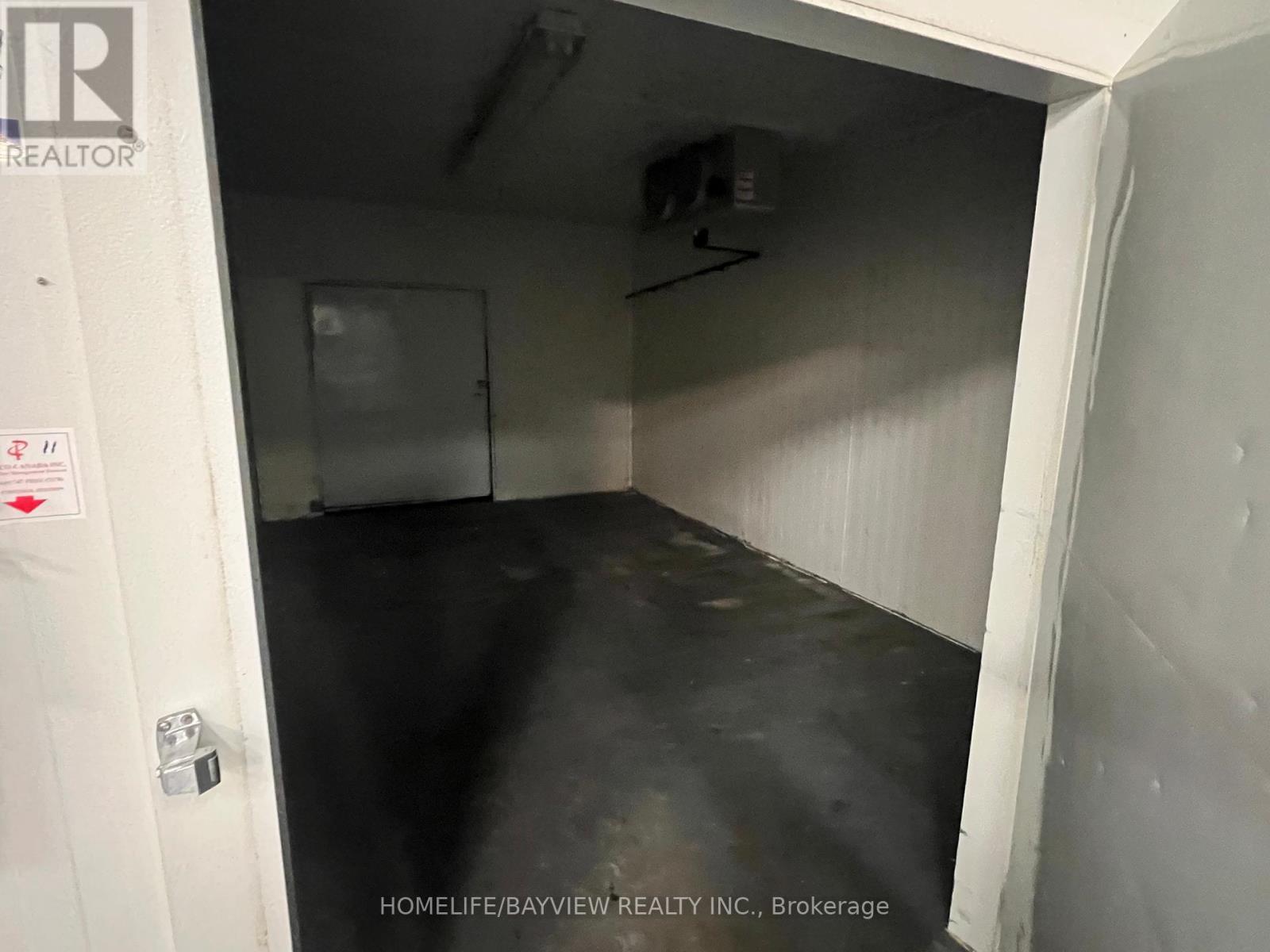 15 - 200 Connie Crescent, Vaughan (Concord), Ontario  L4K 1M1 - Photo 8 - N12547360