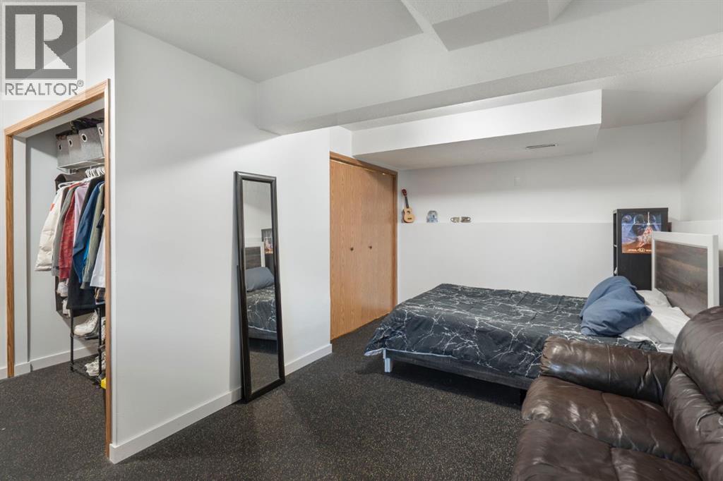 204 Hidden Spring Green Nw, Calgary, Alberta  T3A 5N4 - Photo 31 - A2270121