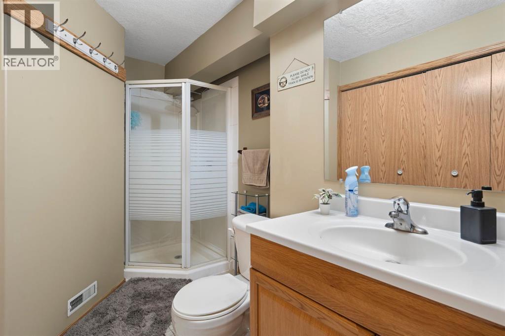 204 Hidden Spring Green Nw, Calgary, Alberta  T3A 5N4 - Photo 25 - A2270121