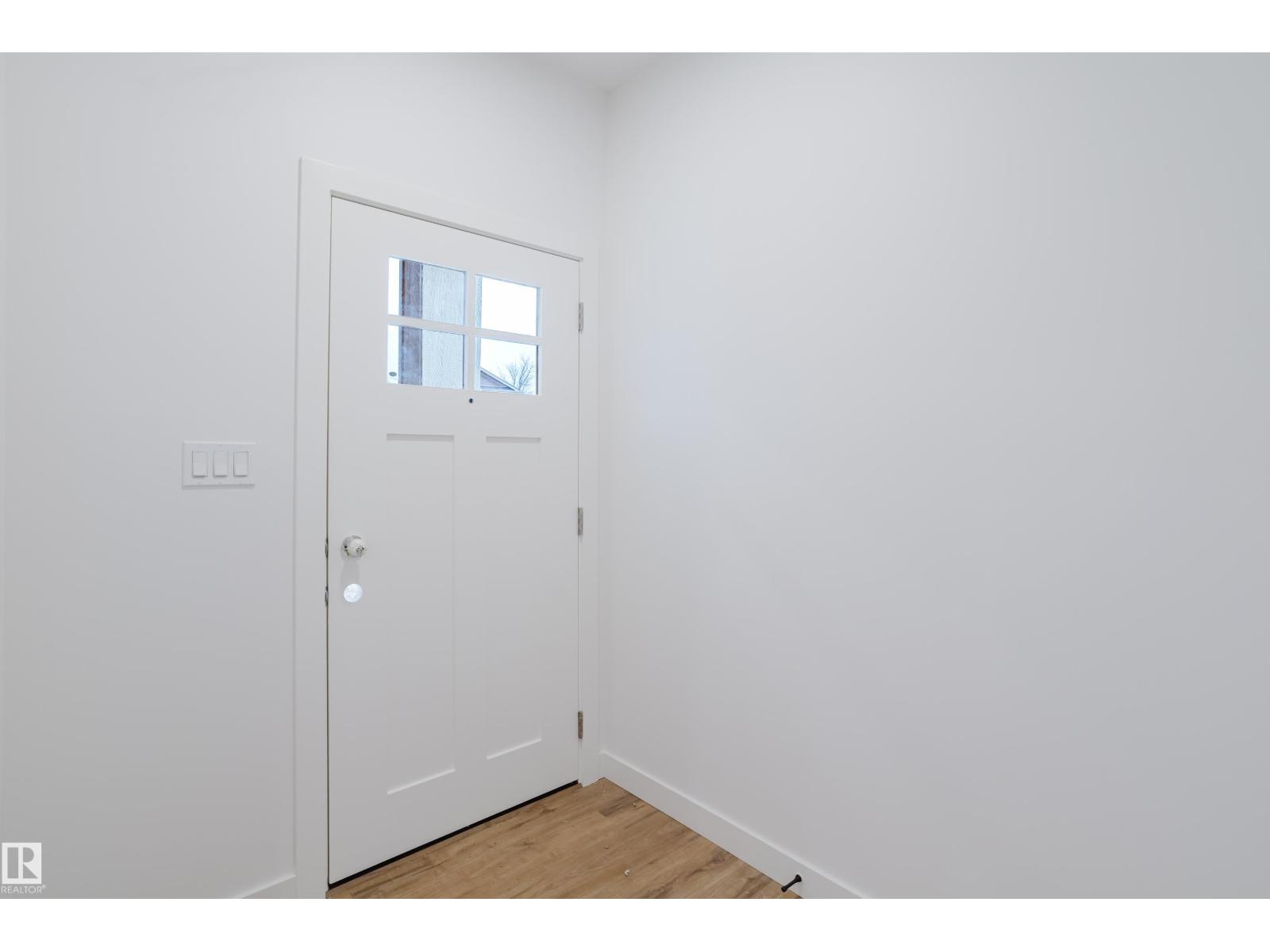 708 Elderberry Cl Nw, Edmonton, Alberta  T6M 3J6 - Photo 3 - E4465827