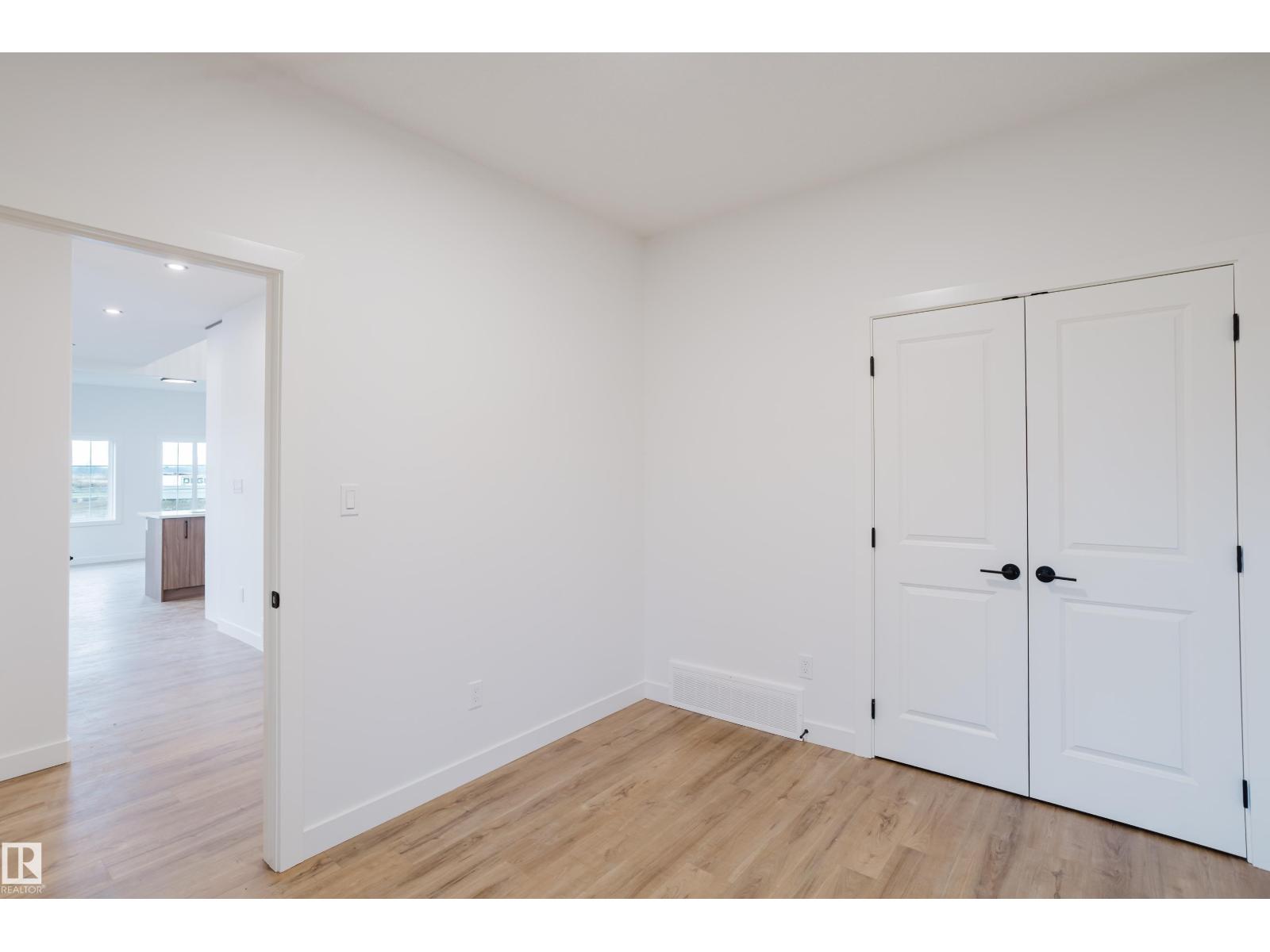 708 Elderberry Cl Nw, Edmonton, Alberta  T6M 3J6 - Photo 7 - E4465827