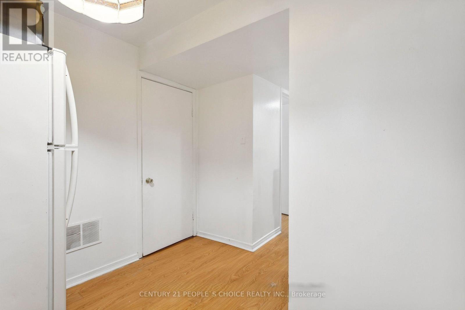 85 Acadian Heights, Brampton, Ontario  L6Y 4H2 - Photo 25 - W12547344