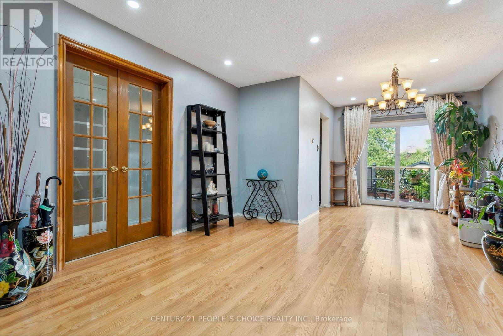 85 Acadian Heights, Brampton, Ontario  L6Y 4H2 - Photo 8 - W12547344