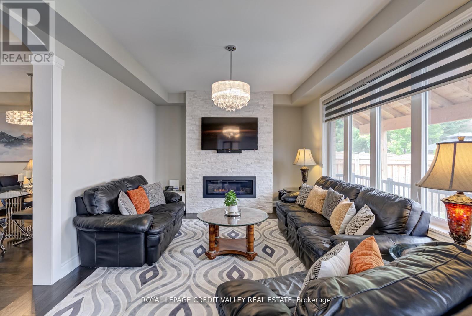 44 Walbrook Road, Brampton, Ontario L6X 4N4 - Photo 10 - W12547386