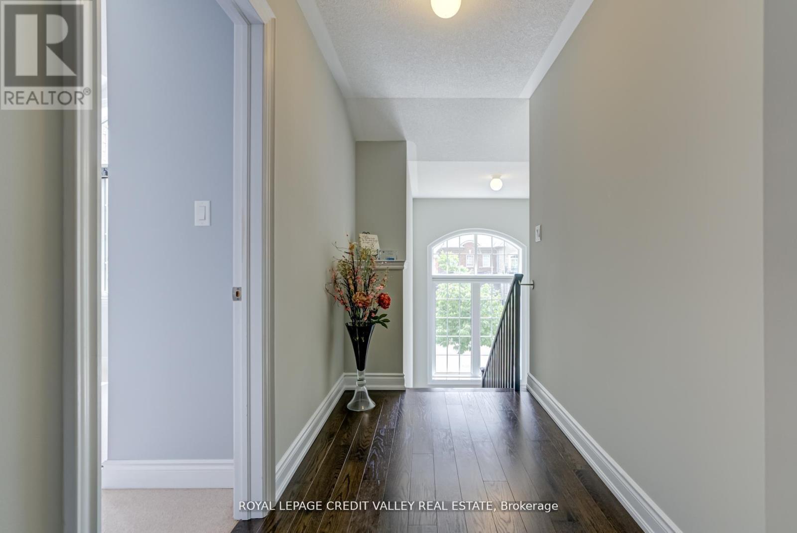 44 Walbrook Road, Brampton, Ontario L6X 4N4 - Photo 23 - W12547386