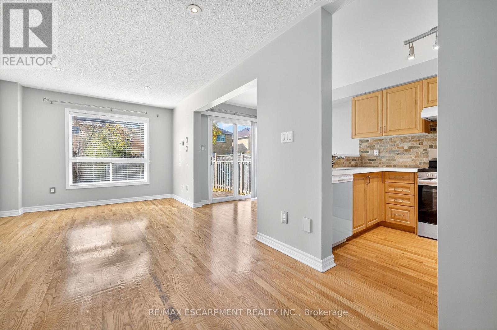 2456 Lazio Lane, Oakville, Ontario  L6M 4P7 - Photo 6 - W12547388