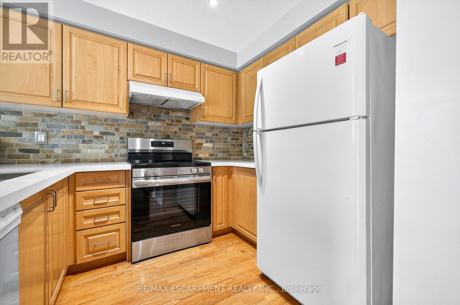 2456 Lazio Lane, Oakville, Ontario  L6M 4P7 - Photo 8 - W12547388