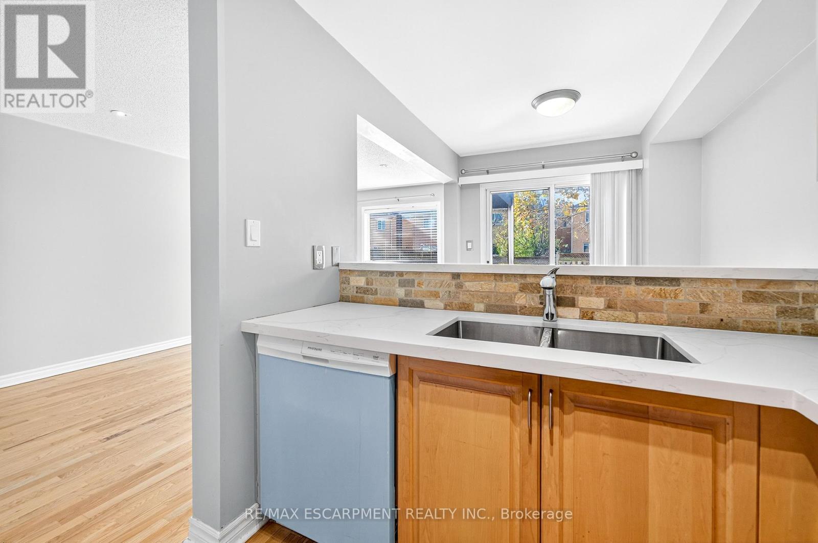 2456 Lazio Lane, Oakville, Ontario  L6M 4P7 - Photo 9 - W12547388