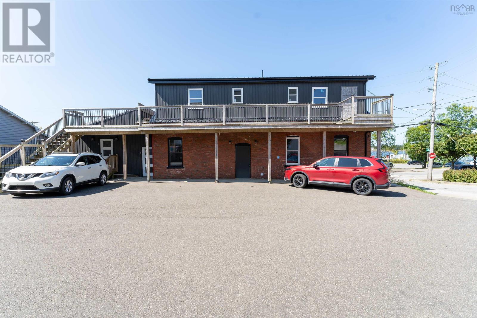 1 Jenkins Street, Yarmouth, Nova Scotia  B5A 3E2 - Photo 3 - 202422240