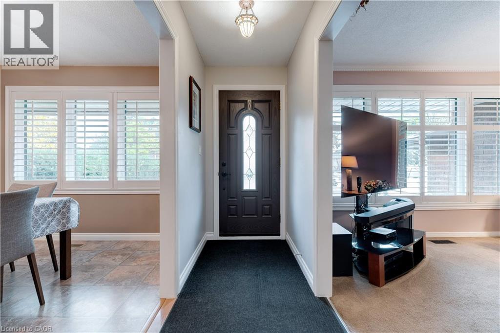 2238 Fassel Avenue, Burlington, Ontario  L7R 3P1 - Photo 4 - 40785711