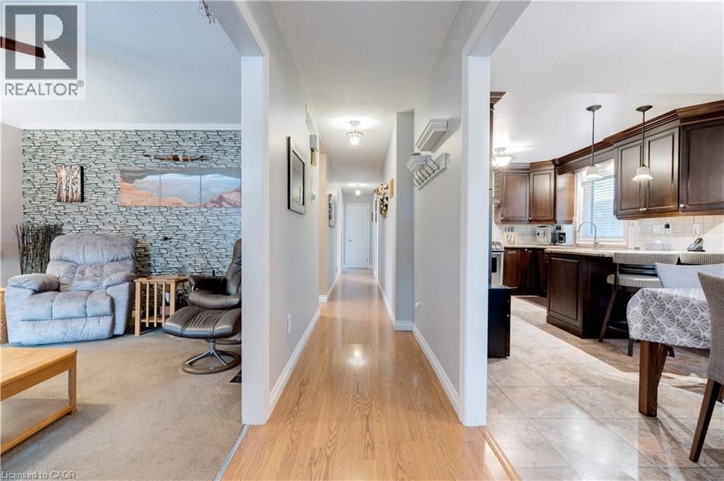 2238 Fassel Avenue, Burlington, Ontario  L7R 3P1 - Photo 5 - 40785711