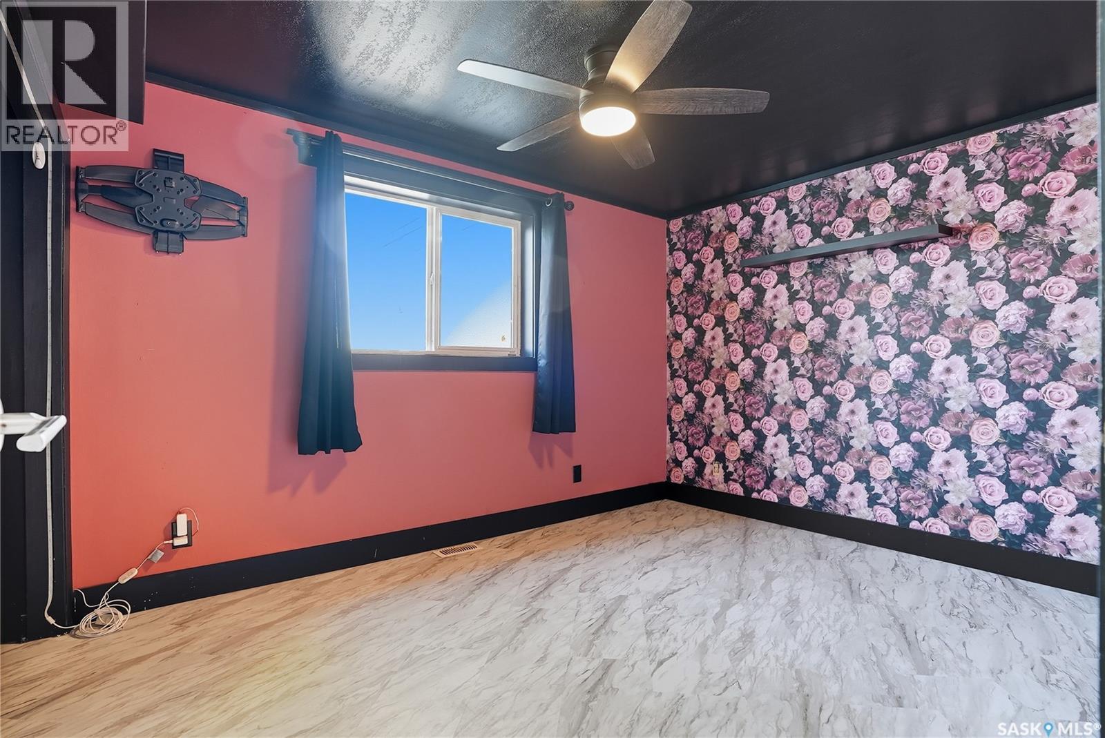 1041 L Avenue N, Saskatoon, Saskatchewan  S7L 2R7 - Photo 22 - SK020837