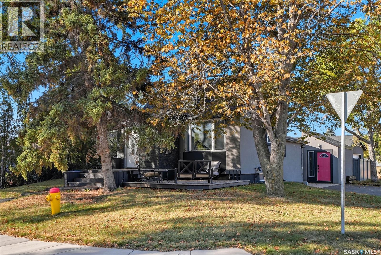 1041 L Avenue N, Saskatoon, Saskatchewan  S7L 2R7 - Photo 5 - SK020837