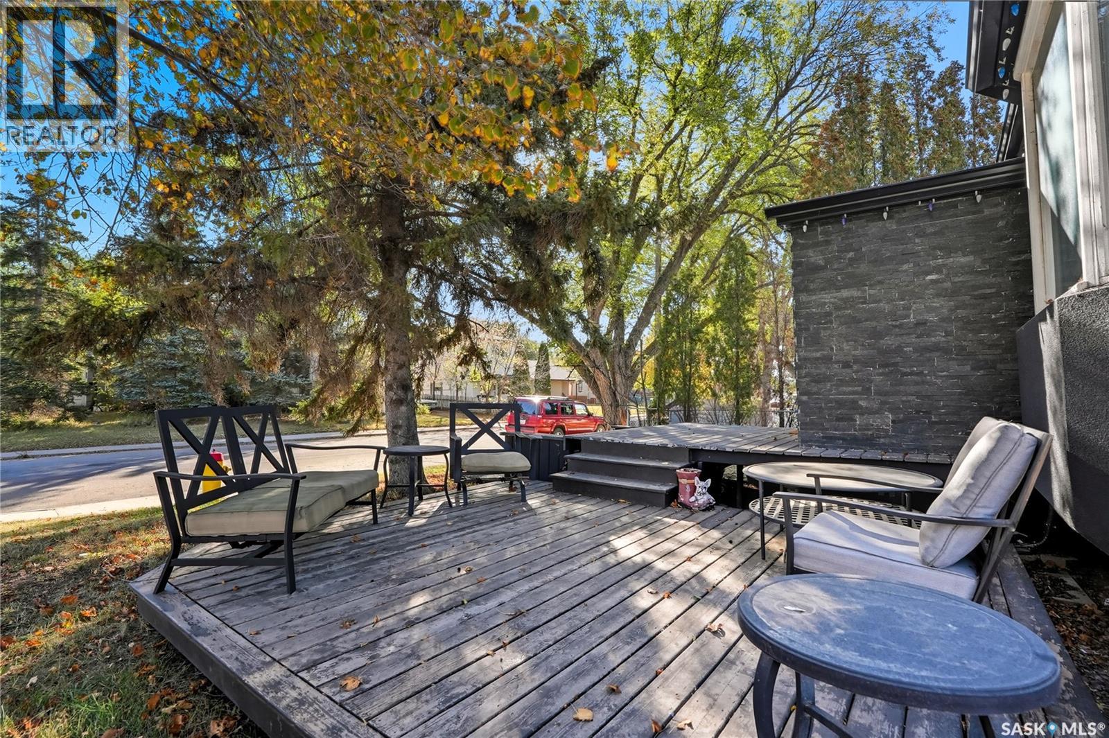 1041 L Avenue N, Saskatoon, Saskatchewan  S7L 2R7 - Photo 37 - SK020837