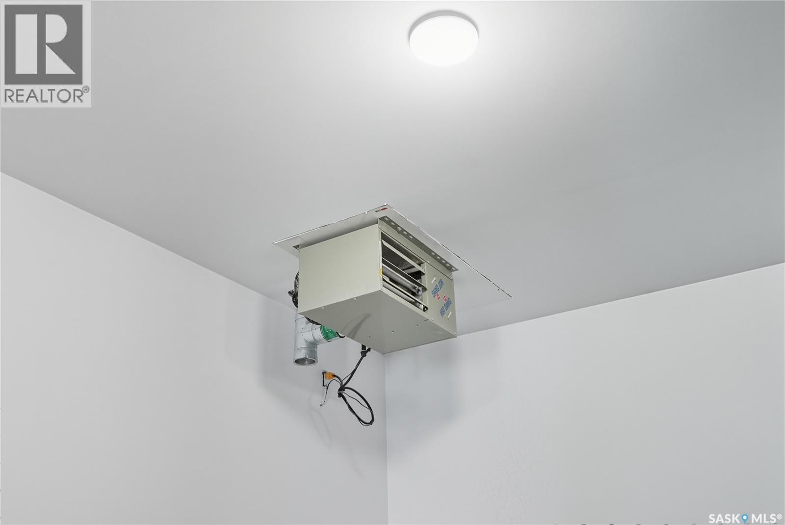 1041 L Avenue N, Saskatoon, Saskatchewan  S7L 2R7 - Photo 39 - SK020837