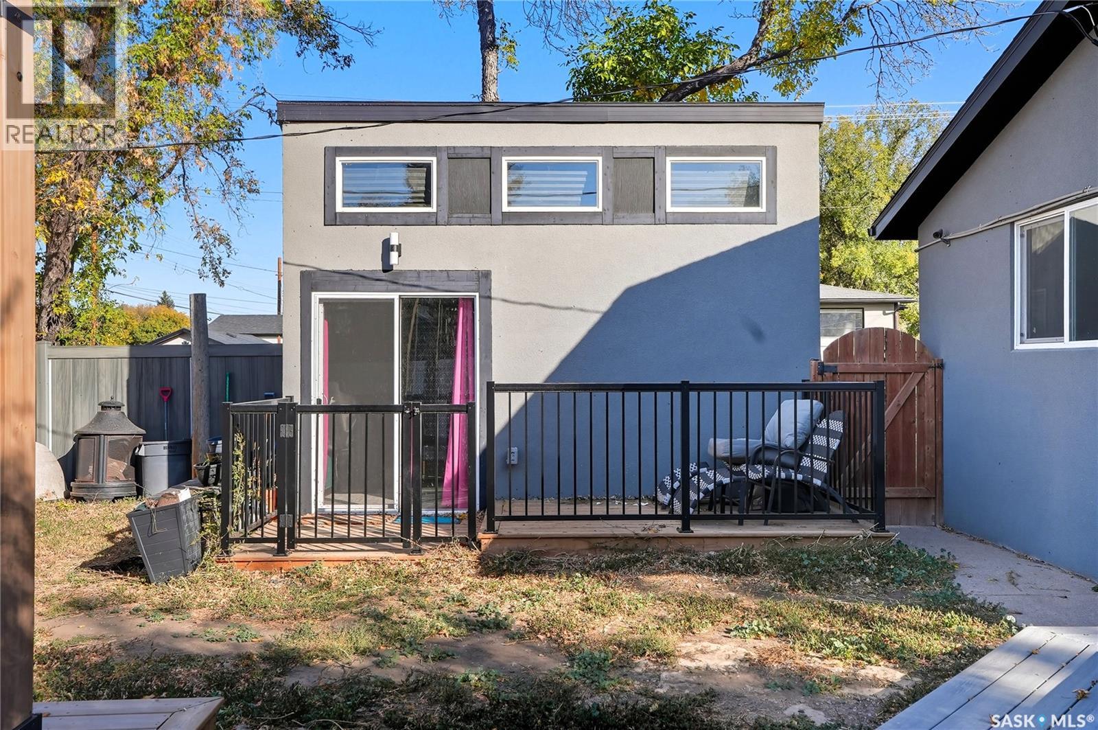 1041 L Avenue N, Saskatoon, Saskatchewan  S7L 2R7 - Photo 29 - SK020837