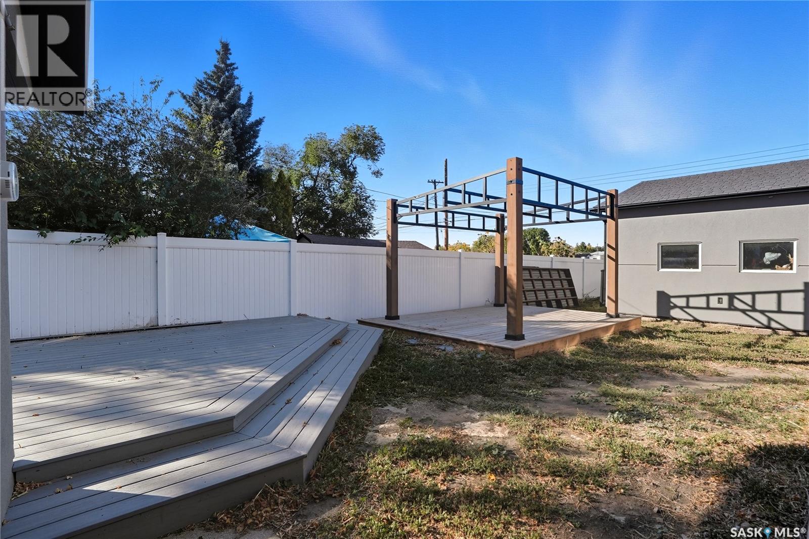 1041 L Avenue N, Saskatoon, Saskatchewan  S7L 2R7 - Photo 33 - SK020837