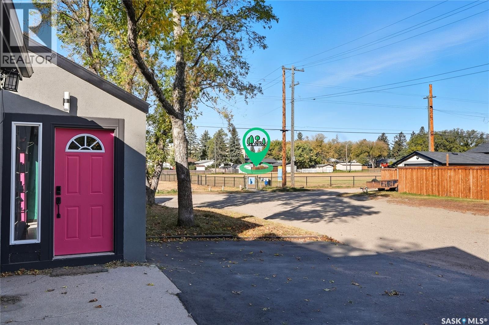 1041 L Avenue N, Saskatoon, Saskatchewan  S7L 2R7 - Photo 32 - SK020837