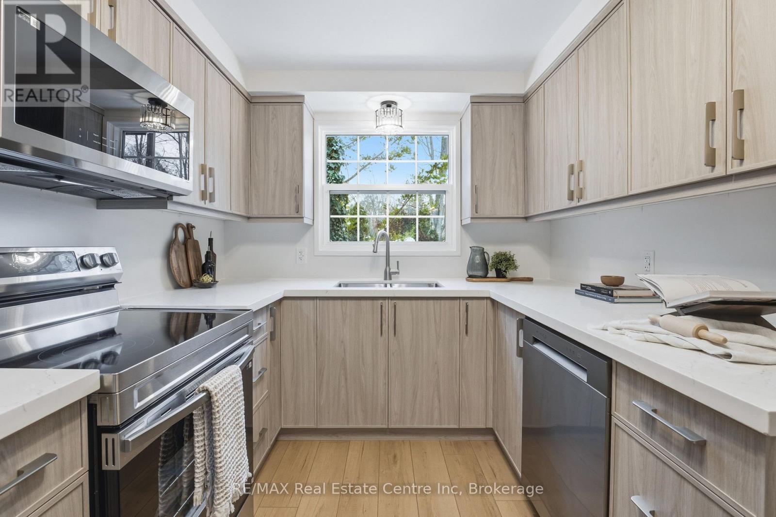 1 - 383 Edinburgh Road S, Guelph, Ontario N1G 2K7 - Photo 10 - X12538798