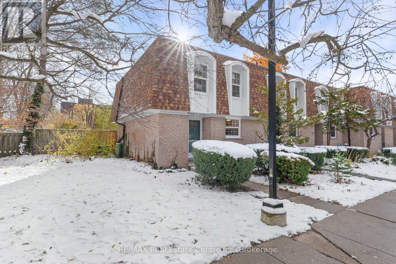 1 - 383 Edinburgh Road S, Guelph, Ontario N1G 2K7 - Photo 2 - X12538798