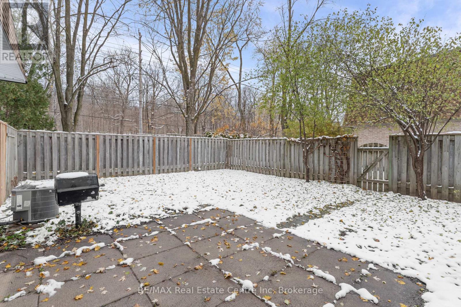 1 - 383 Edinburgh Road S, Guelph, Ontario N1G 2K7 - Photo 5 - X12538798