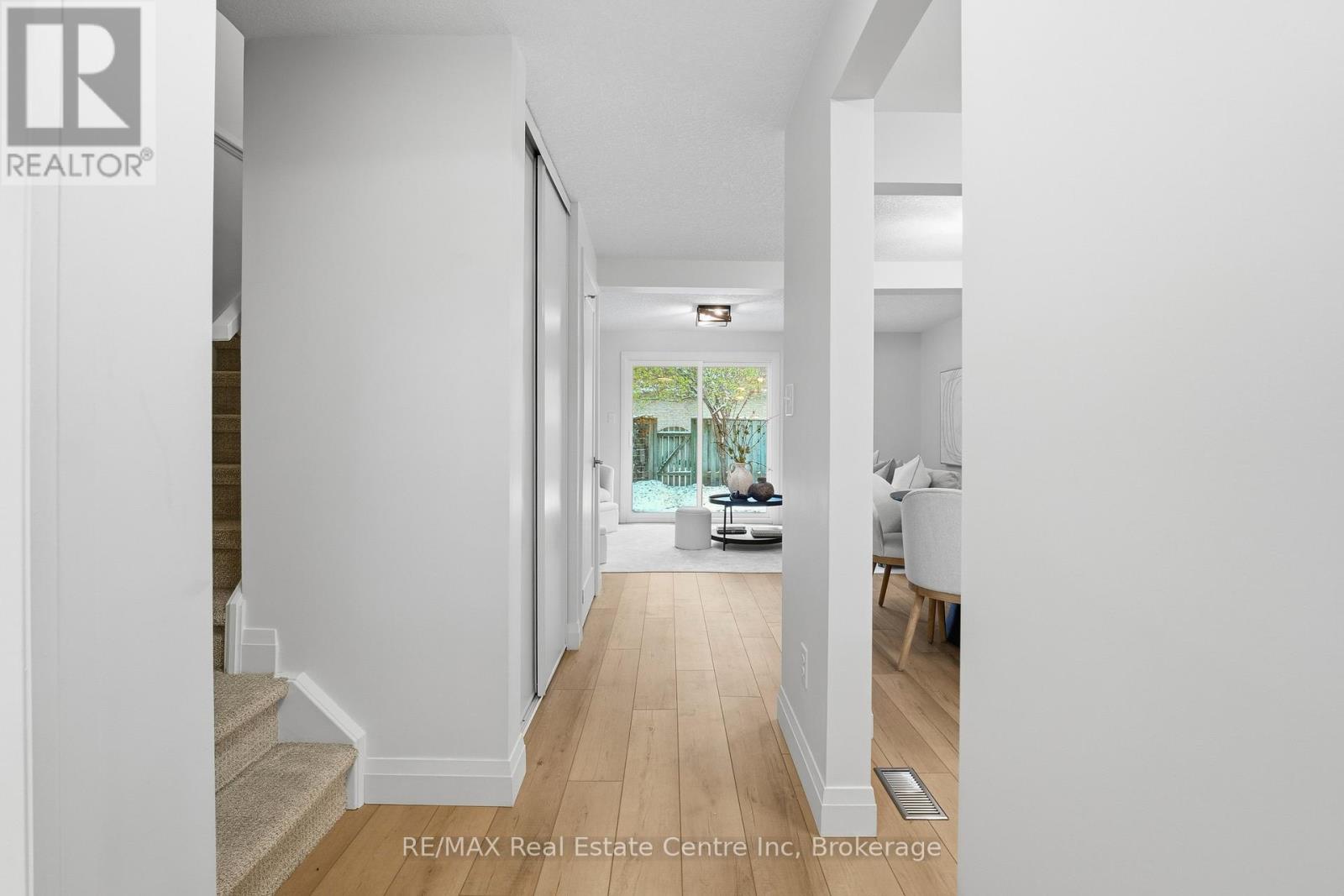 1 - 383 Edinburgh Road S, Guelph, Ontario N1G 2K7 - Photo 8 - X12538798