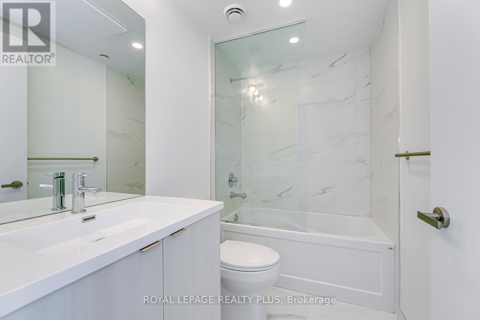 6309 - 138 Downes Street, Toronto, Ontario  M5E 0E4 - Photo 30 - C12547454