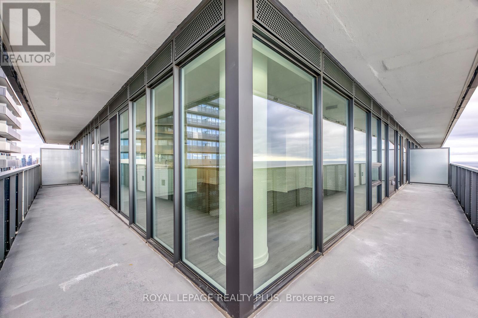 6309 - 138 Downes Street, Toronto, Ontario  M5E 0E4 - Photo 33 - C12547454