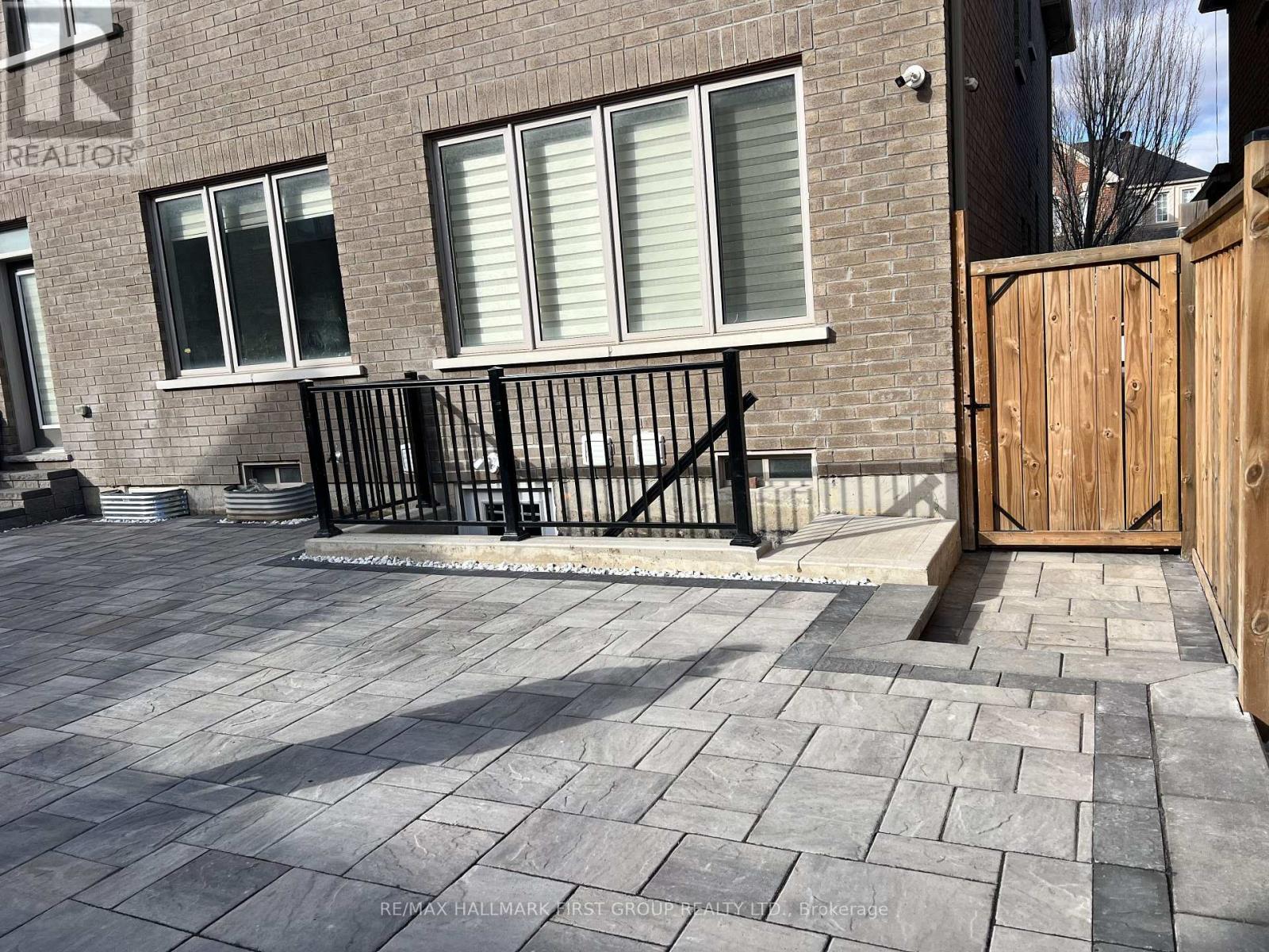 5 FENN STREET, Ajax, Ontario