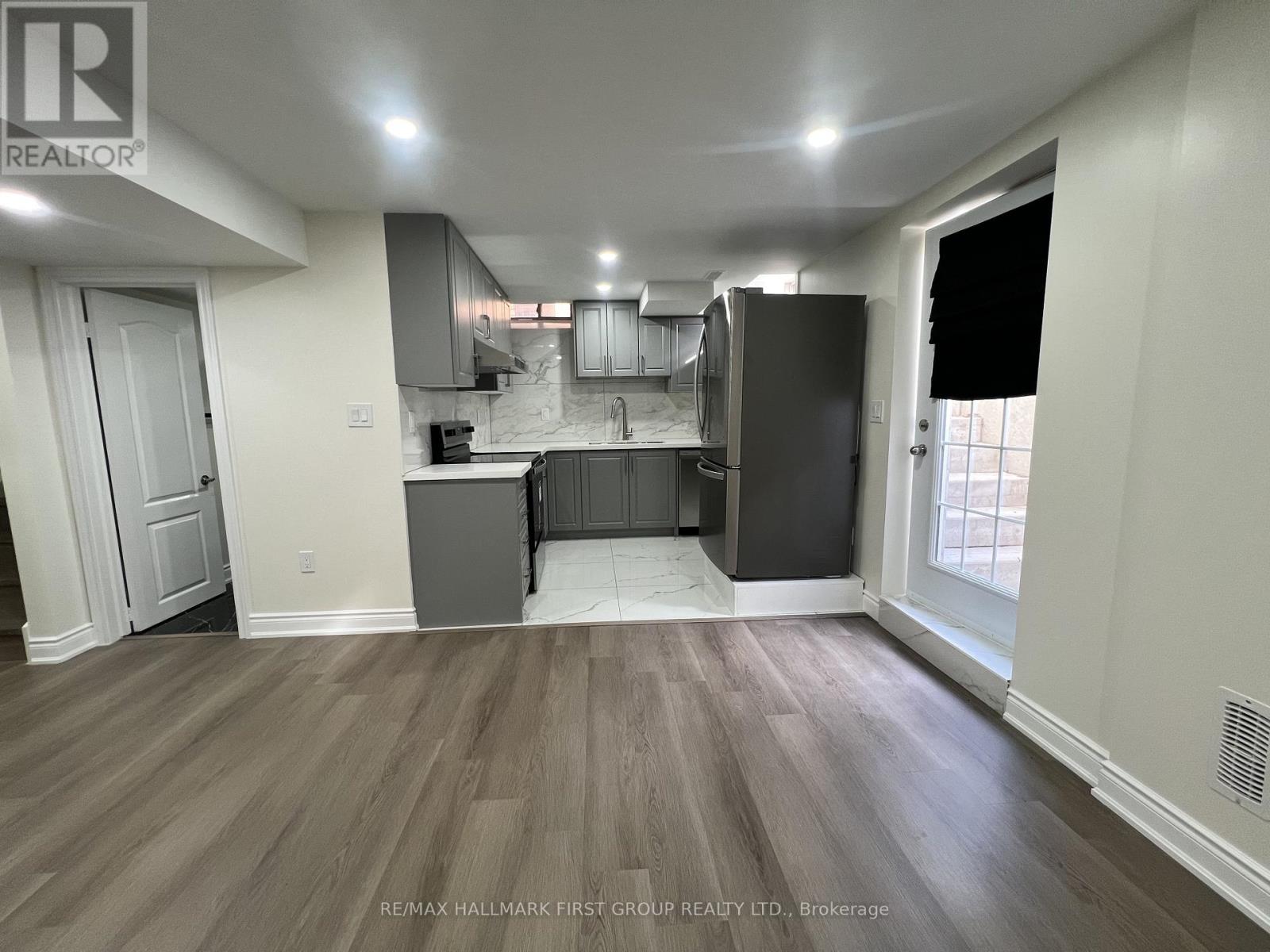 5 Fenn Street, Ajax, Ontario  L1T 4Z1 - Photo 5 - E12547412