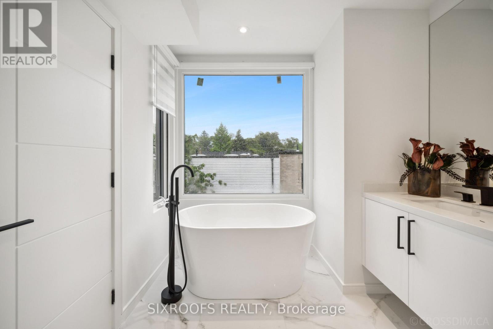 Upper - 41 Dunkirk Road, Toronto, Ontario M4C 2M4 - Photo 22 - E12547432