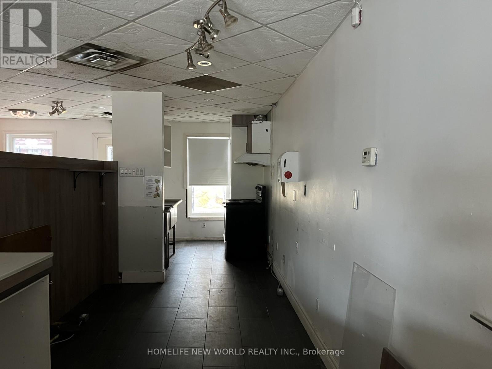 7 - 109 Old Kingston Road, Ajax, Ontario L1T 3A6 - Photo 2 - E12547458