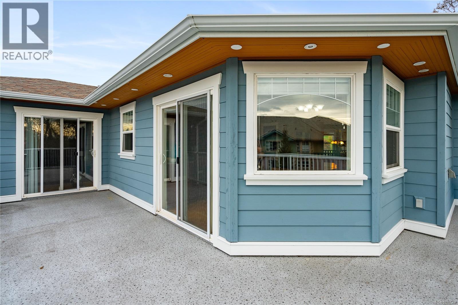 4012 Rainbow St, Saanich, British Columbia  V8X 2A8 - Photo 34 - 1020547