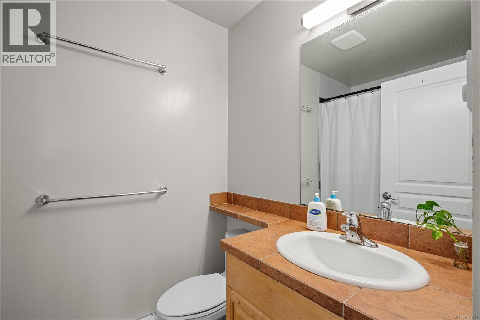 4012 Rainbow St, Saanich, British Columbia  V8X 2A8 - Photo 49 - 1020547