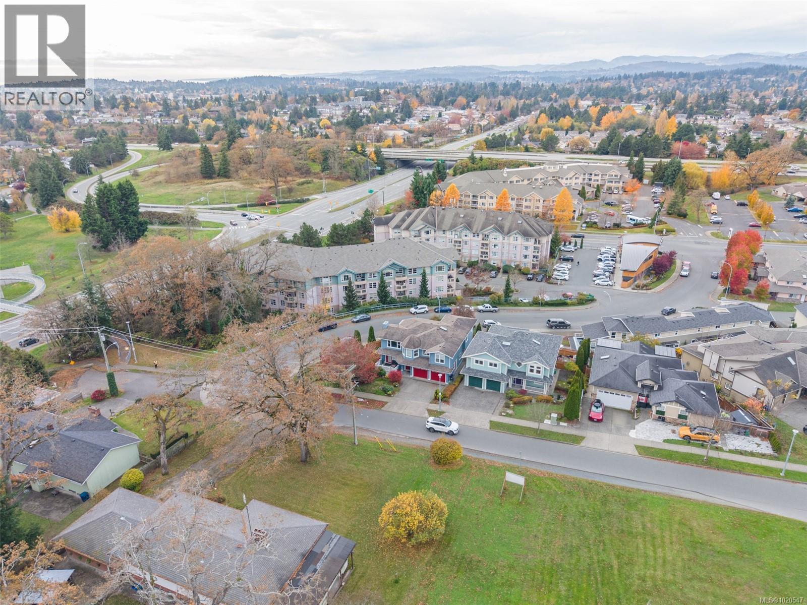 4012 Rainbow St, Saanich, British Columbia  V8X 2A8 - Photo 68 - 1020547