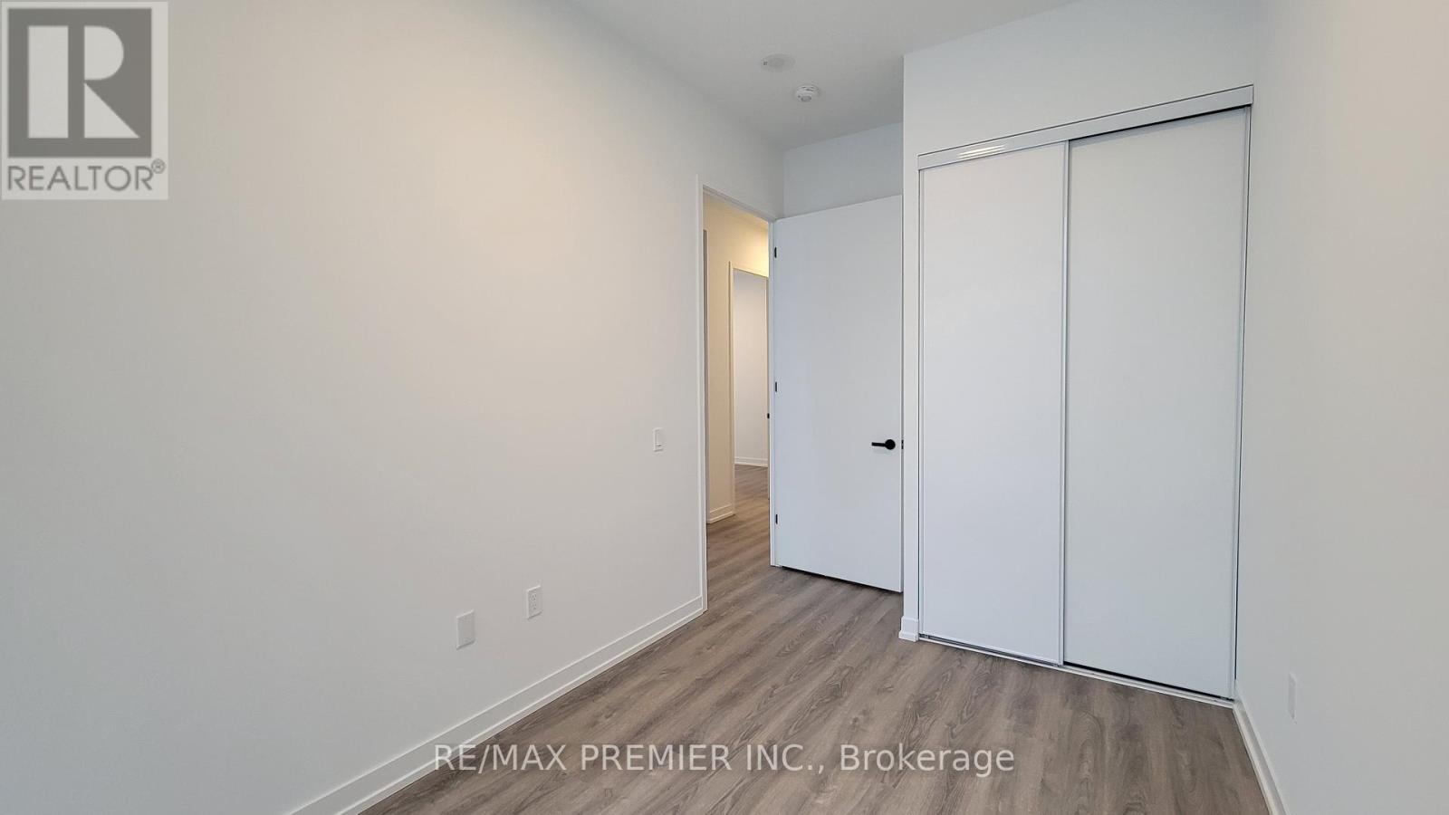 618 - 8 Interchange Way, Vaughan, Ontario  L4K 5Z7 - Photo 14 - N12547400