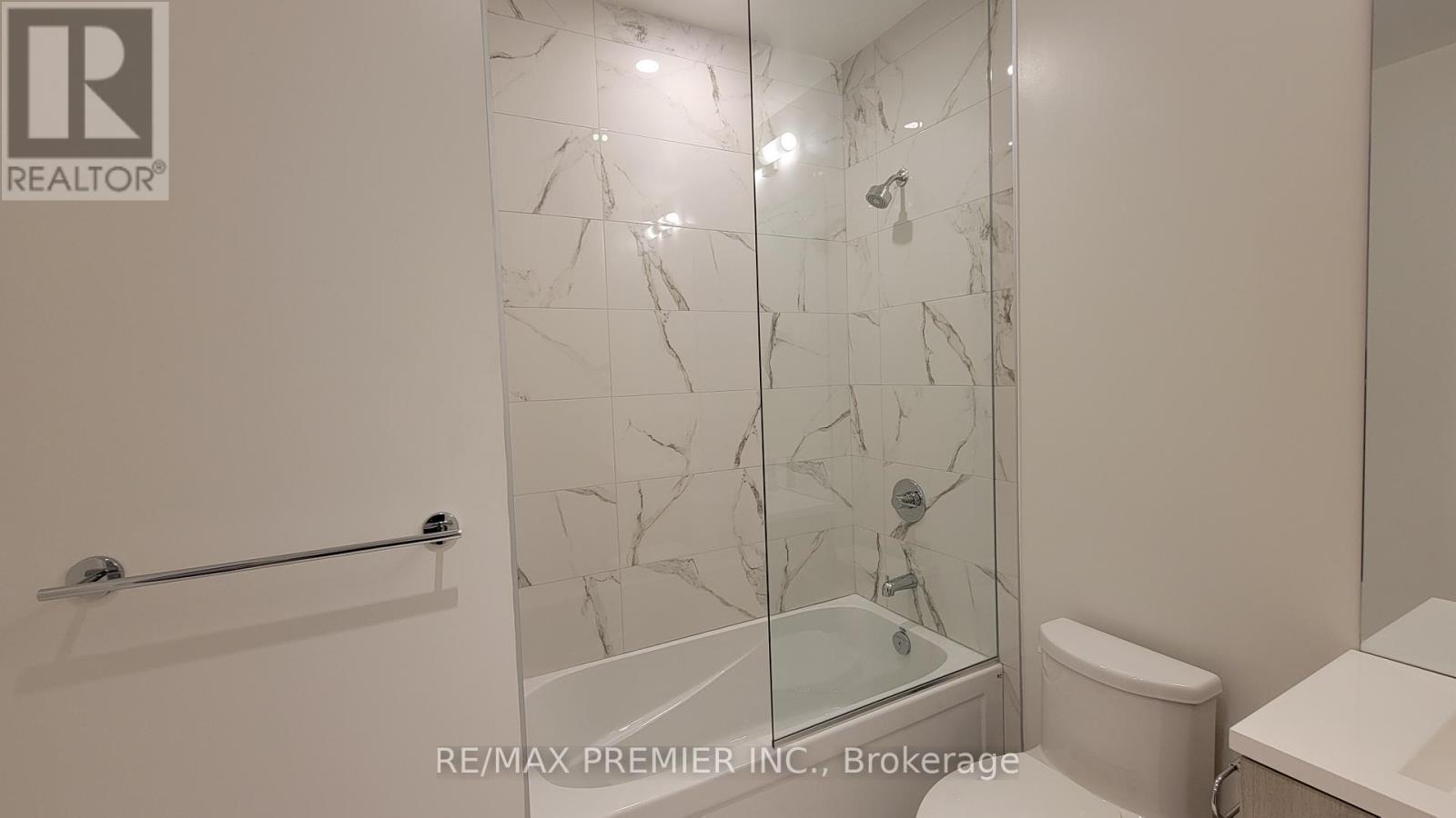 618 - 8 Interchange Way, Vaughan, Ontario  L4K 5Z7 - Photo 20 - N12547400