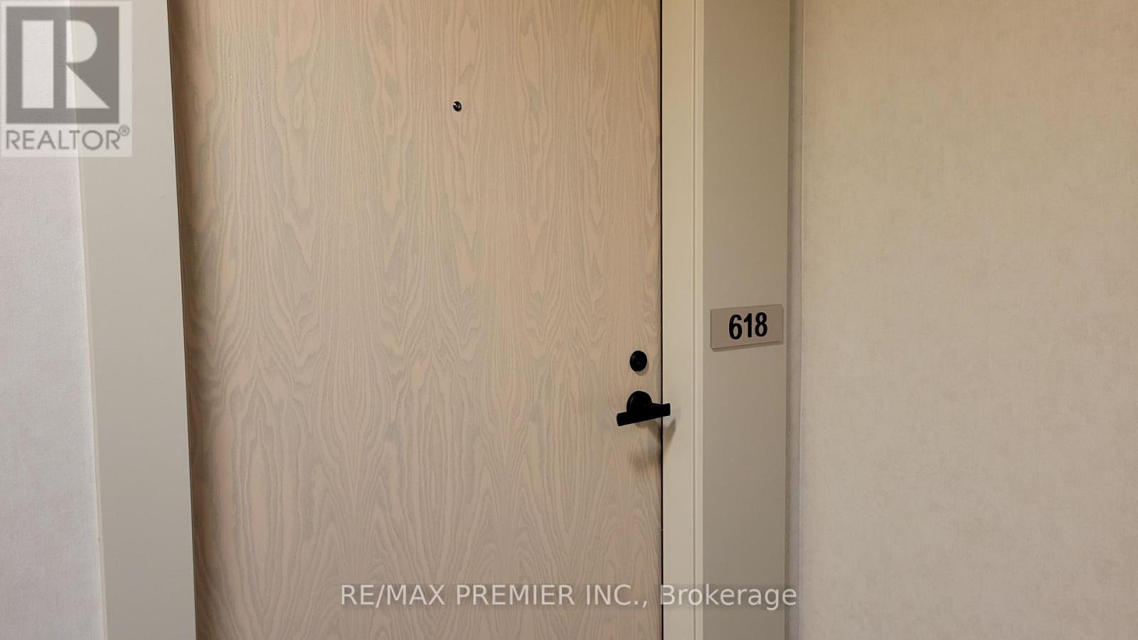 618 - 8 Interchange Way, Vaughan, Ontario  L4K 5Z7 - Photo 3 - N12547400