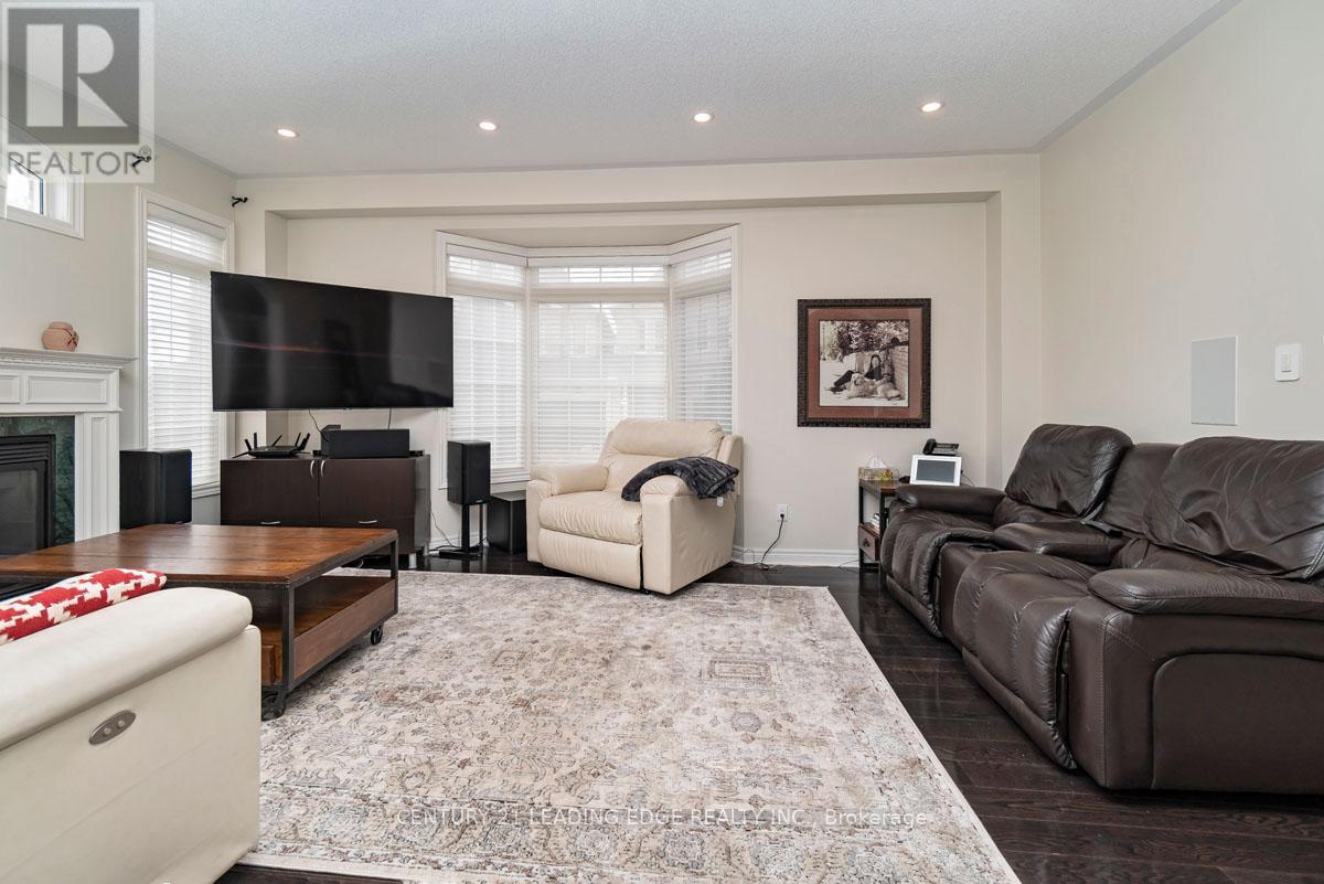 450 Worthington Avenue, Richmond Hill, Ontario  L4E 0E5 - Photo 8 - N12547452