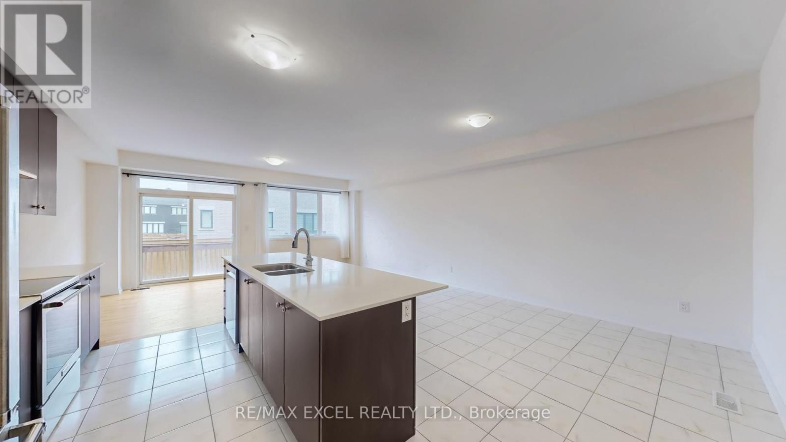 85 Robert Eaton Avenue, Markham, Ontario  L3S 0G2 - Photo 5 - N12547472