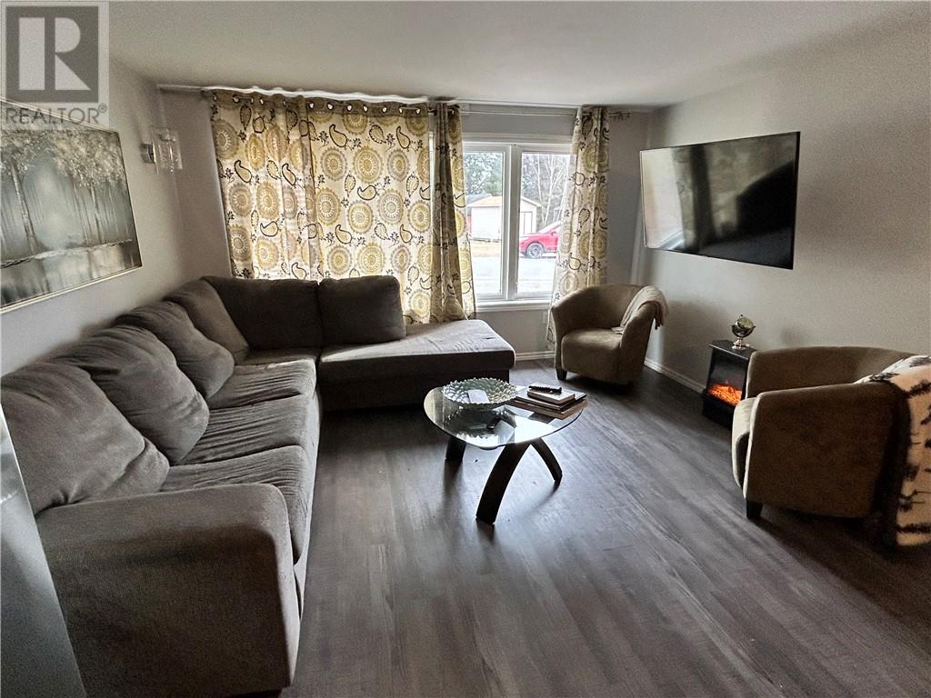 105 Juliette Street, Valley East, Ontario P3P 1H9 - Photo 10 - 2125662