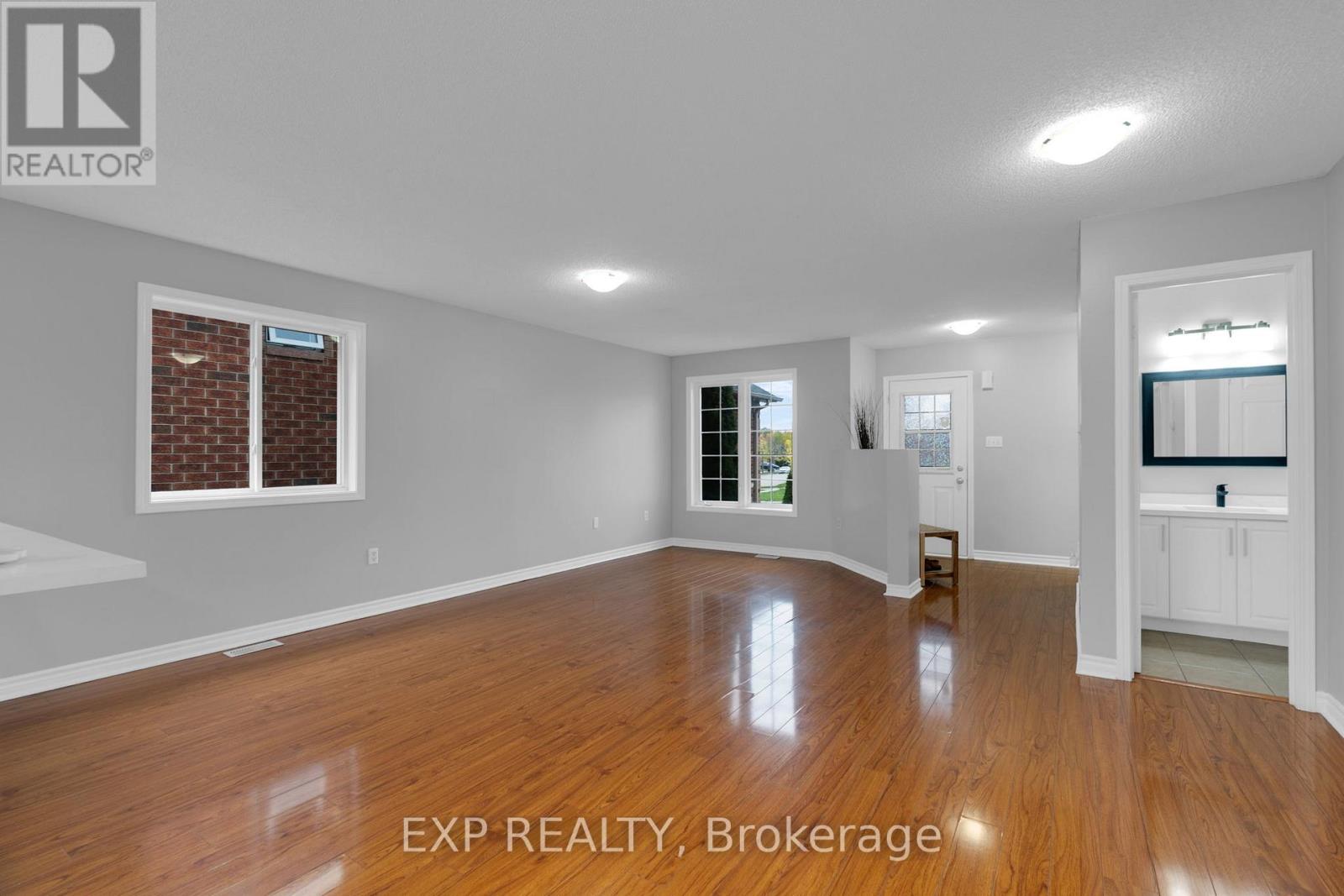 53 Seline Crescent, Barrie, Ontario  L4N 5V6 - Photo 4 - S12547430