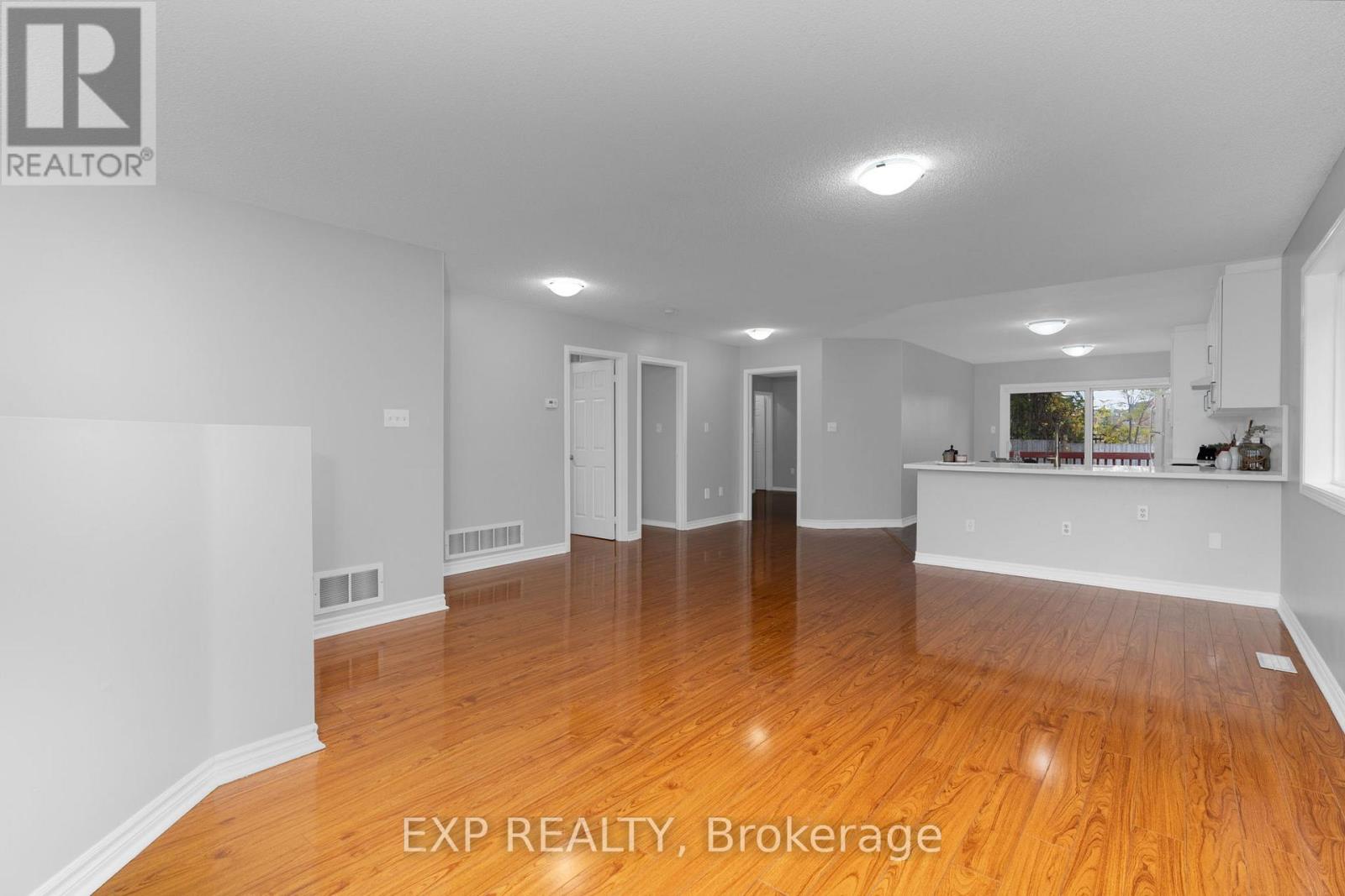 53 Seline Crescent, Barrie, Ontario  L4N 5V6 - Photo 5 - S12547430