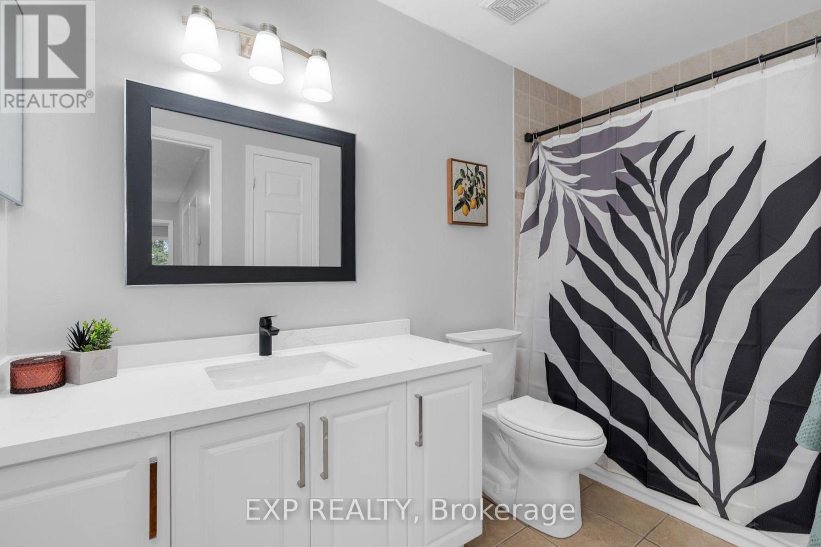 53 Seline Crescent, Barrie, Ontario  L4N 5V6 - Photo 6 - S12547430