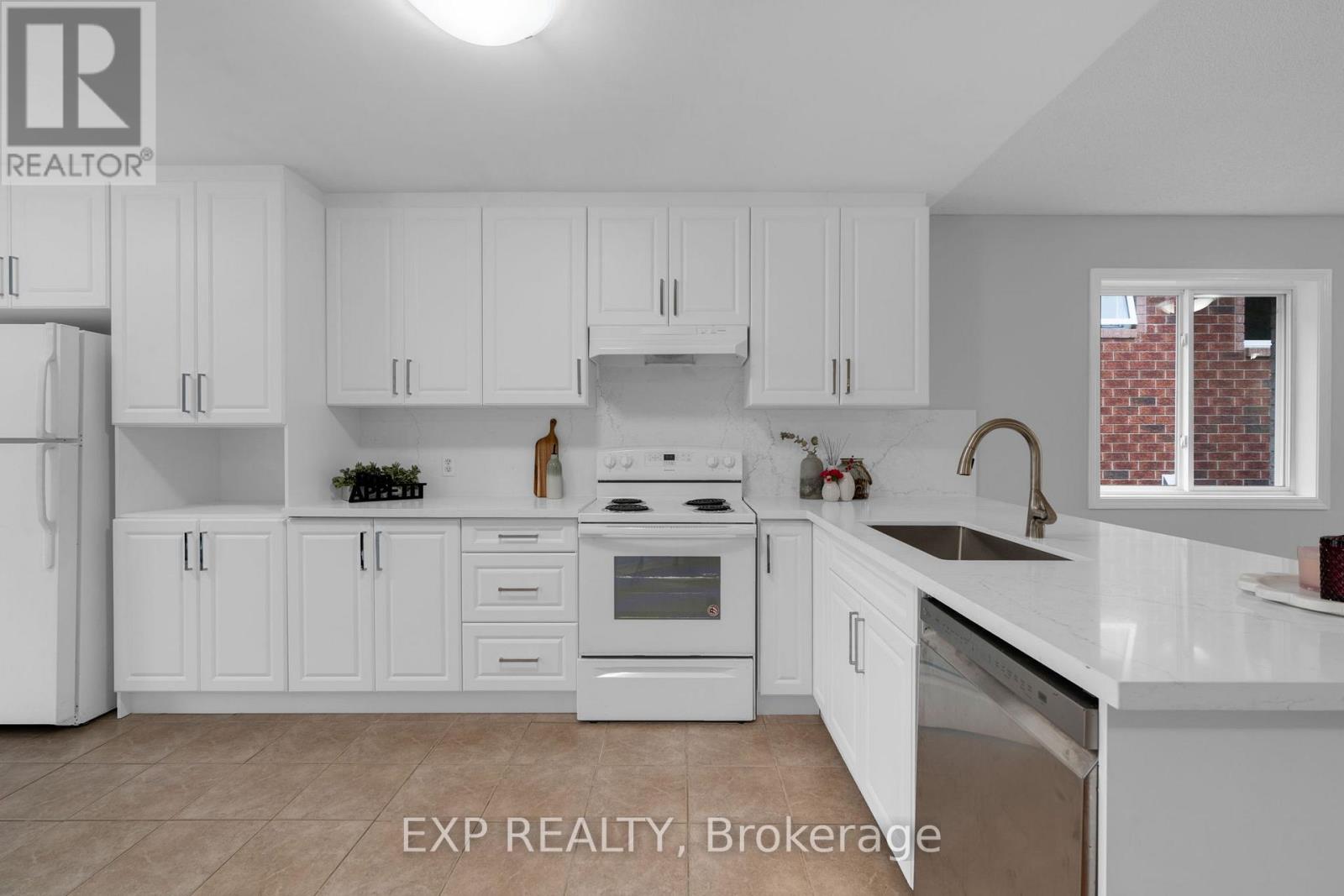 53 Seline Crescent, Barrie, Ontario  L4N 5V6 - Photo 8 - S12547430