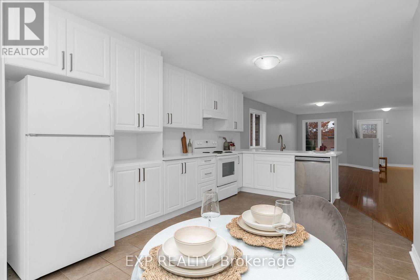 53 Seline Crescent, Barrie, Ontario  L4N 5V6 - Photo 9 - S12547430