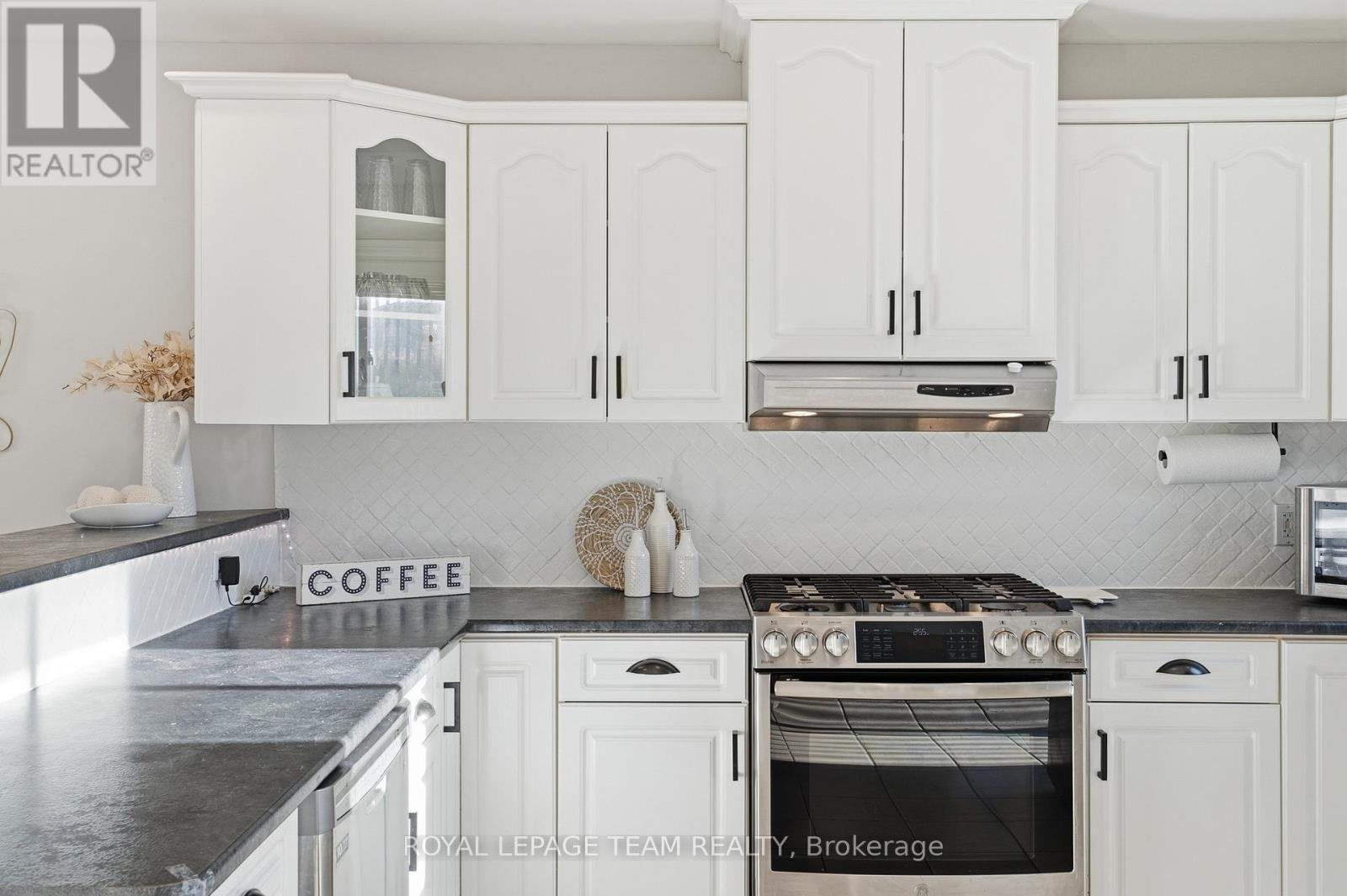 116 Mclachlin Street S, Arnprior, Ontario  K7S 3Y5 - Photo 7 - X12522904